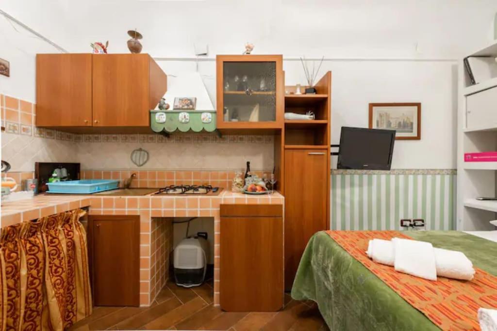 Apt 0 In The Historic Center Бари Экстерьер фото